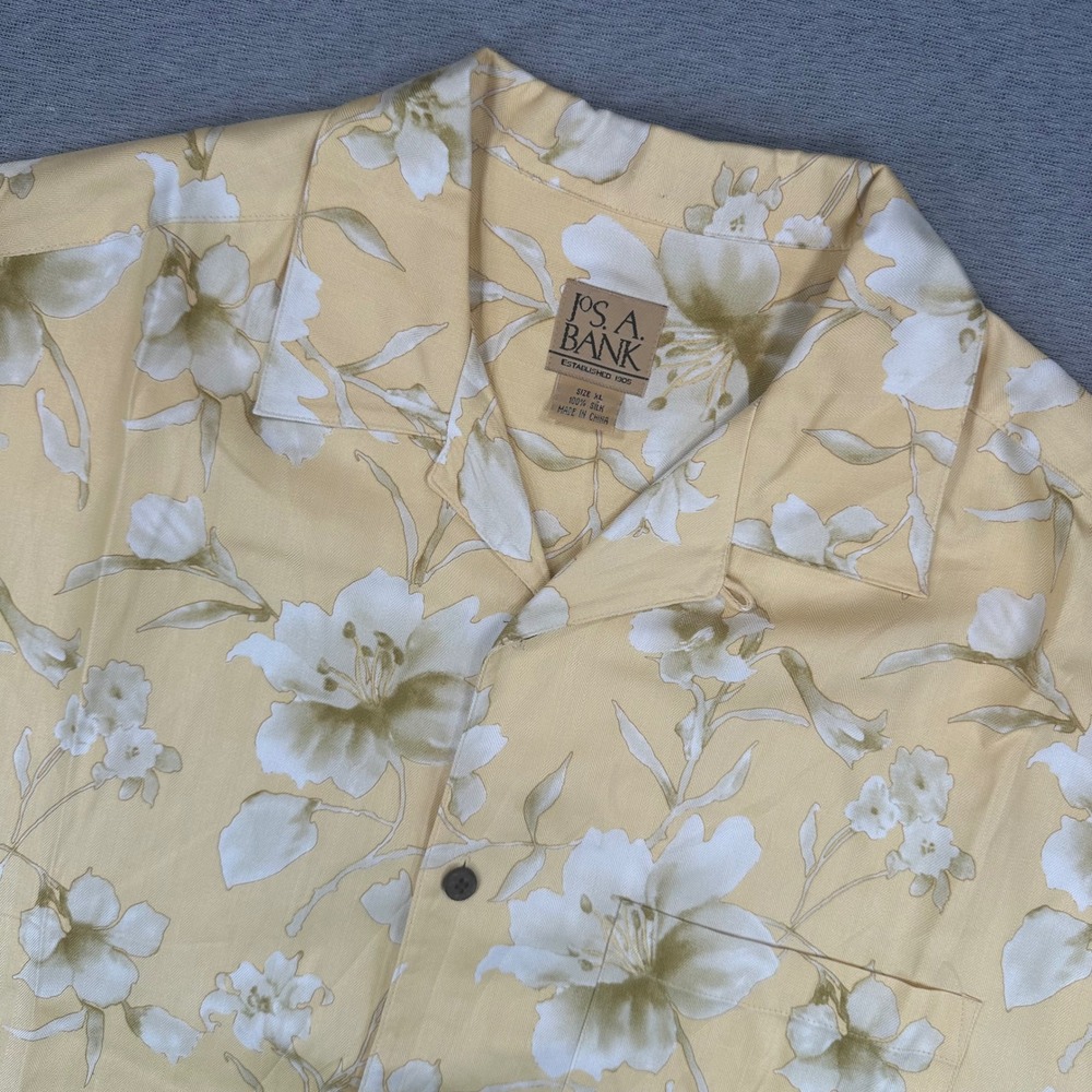 Jos. A. Bank Camp Shirt Mens XL Yellow Silk Floral AOP Short Sleeve Herringbone